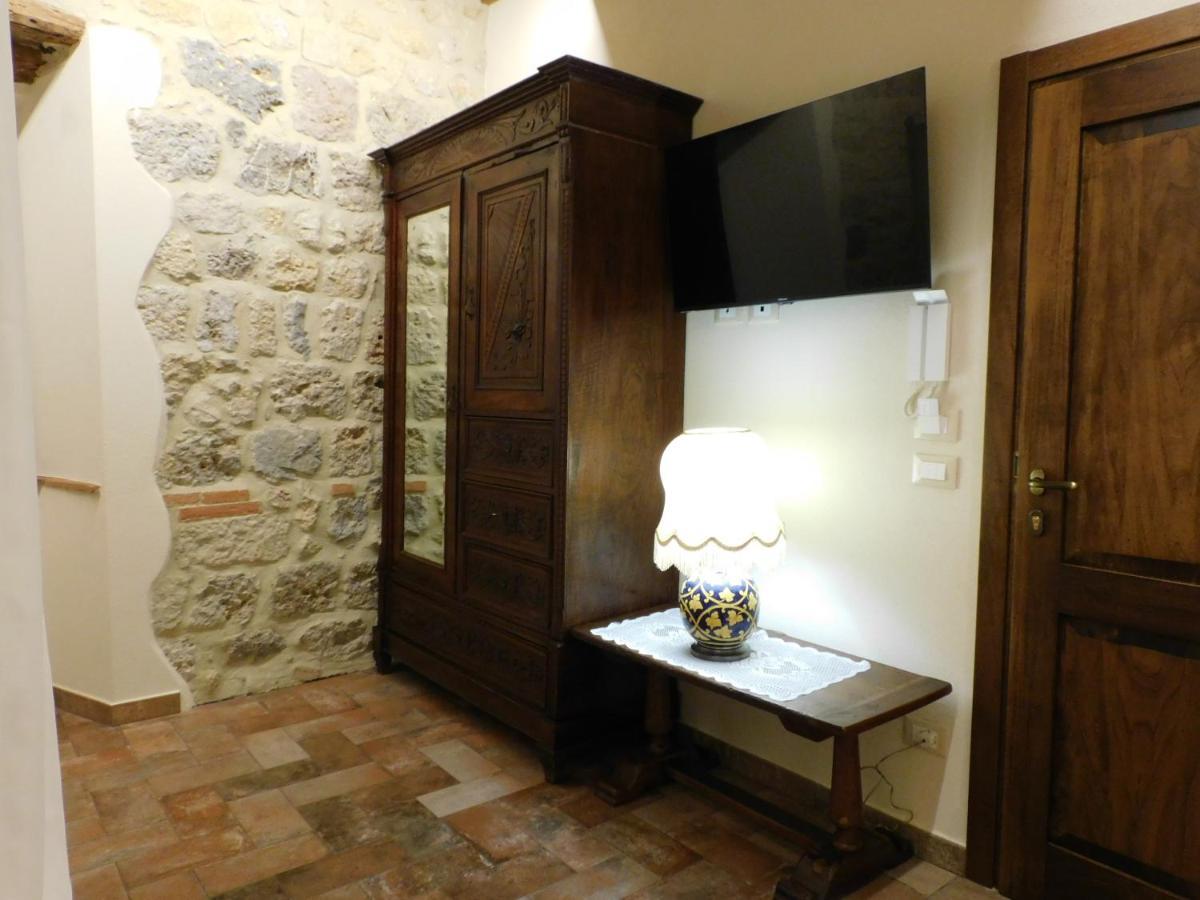 Sognare Nel Castello Hotel Monteriggioni Exterior photo