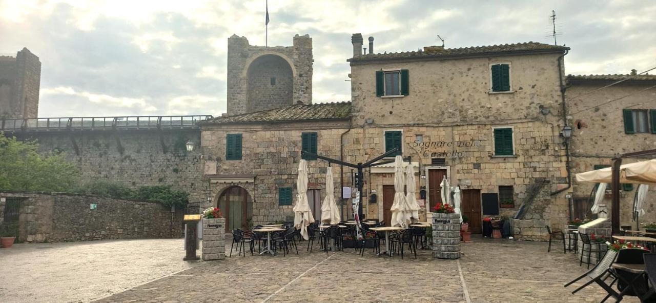 Sognare Nel Castello Hotel Monteriggioni Exterior photo