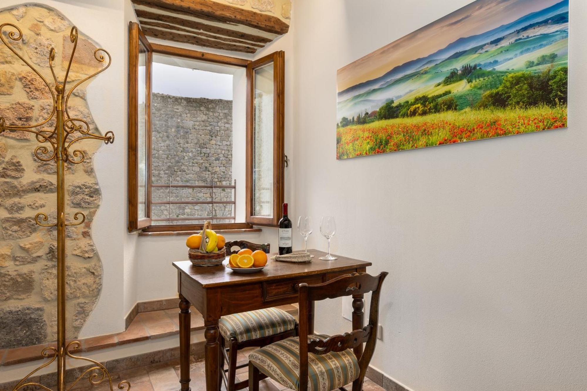 Sognare Nel Castello Hotel Monteriggioni Exterior photo
