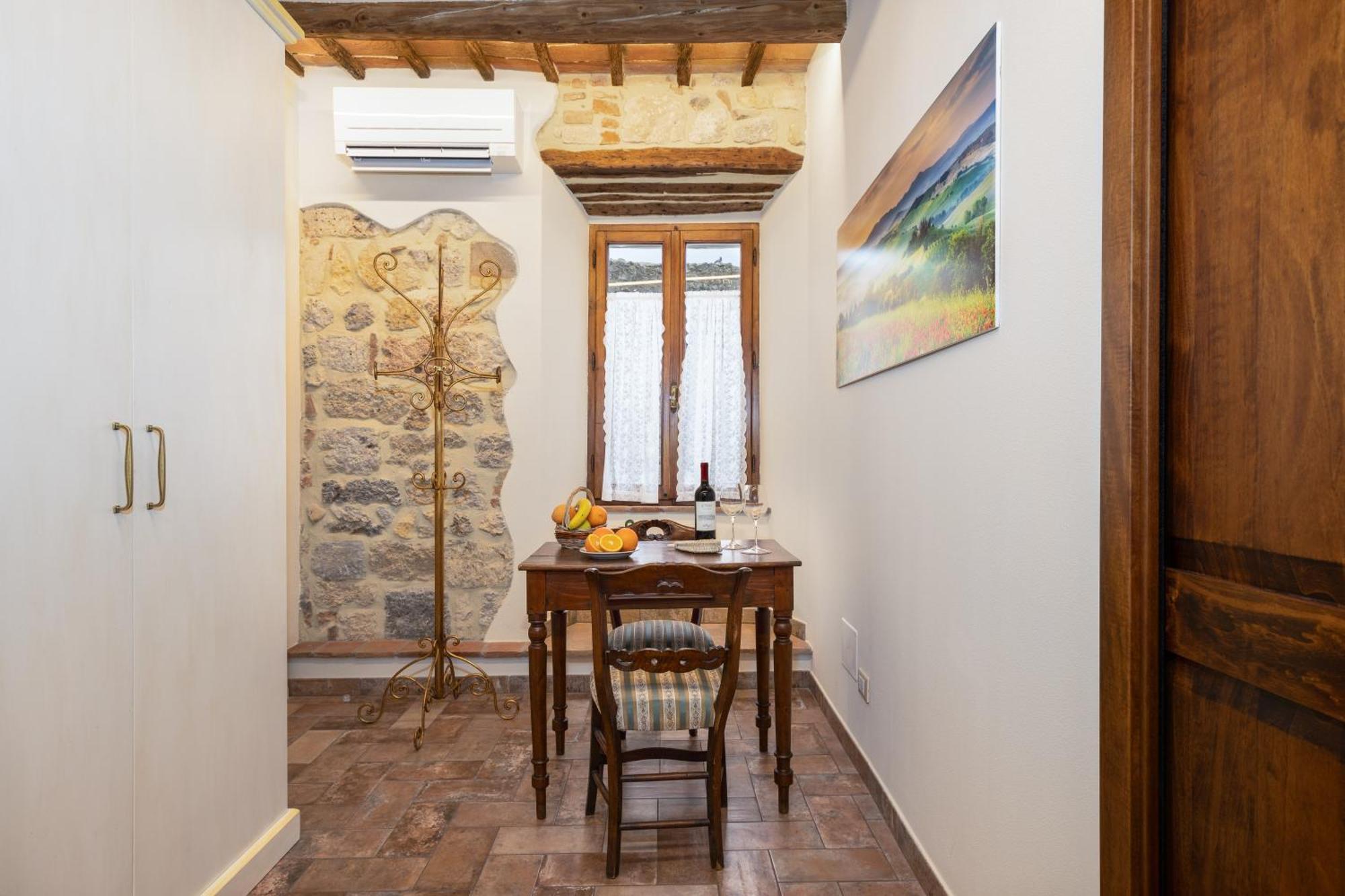 Sognare Nel Castello Hotel Monteriggioni Exterior photo